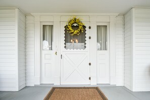 Property entrance - Love Lane Bed & Breakfast (Waynesville)