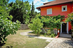 Property grounds - Apartments Josip, (16026), Lopar, hr (Lopar)