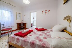 1 bedroom, Internet, bed sheets - Apartments Josip, (16027), Lopar, hr (Lopar)