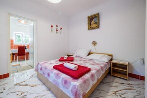 1 bedroom, Internet, bed sheets - Apartments Josip, (16027), Lopar, hr (Lopar)