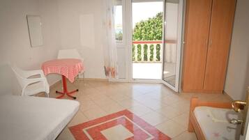 2 bedrooms, Internet, bed sheets