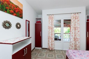 2 bedrooms, Internet, bed sheets