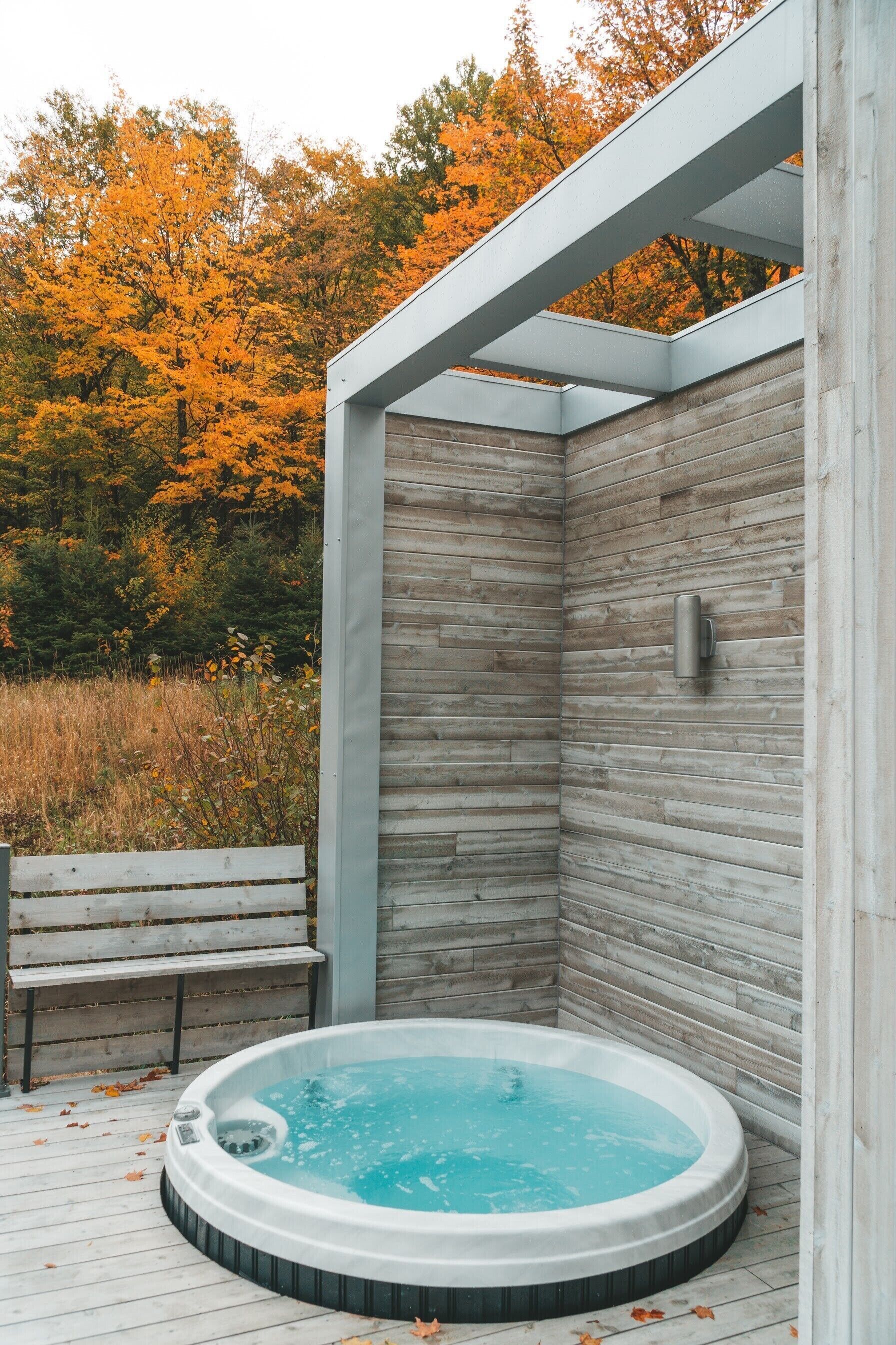 Bain à remous extérieur