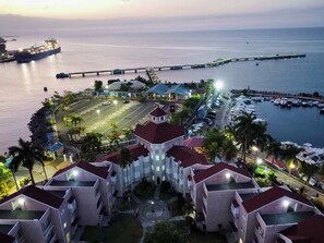 Exterior - Luxe Beach Front Retreat (Ocho Rios)