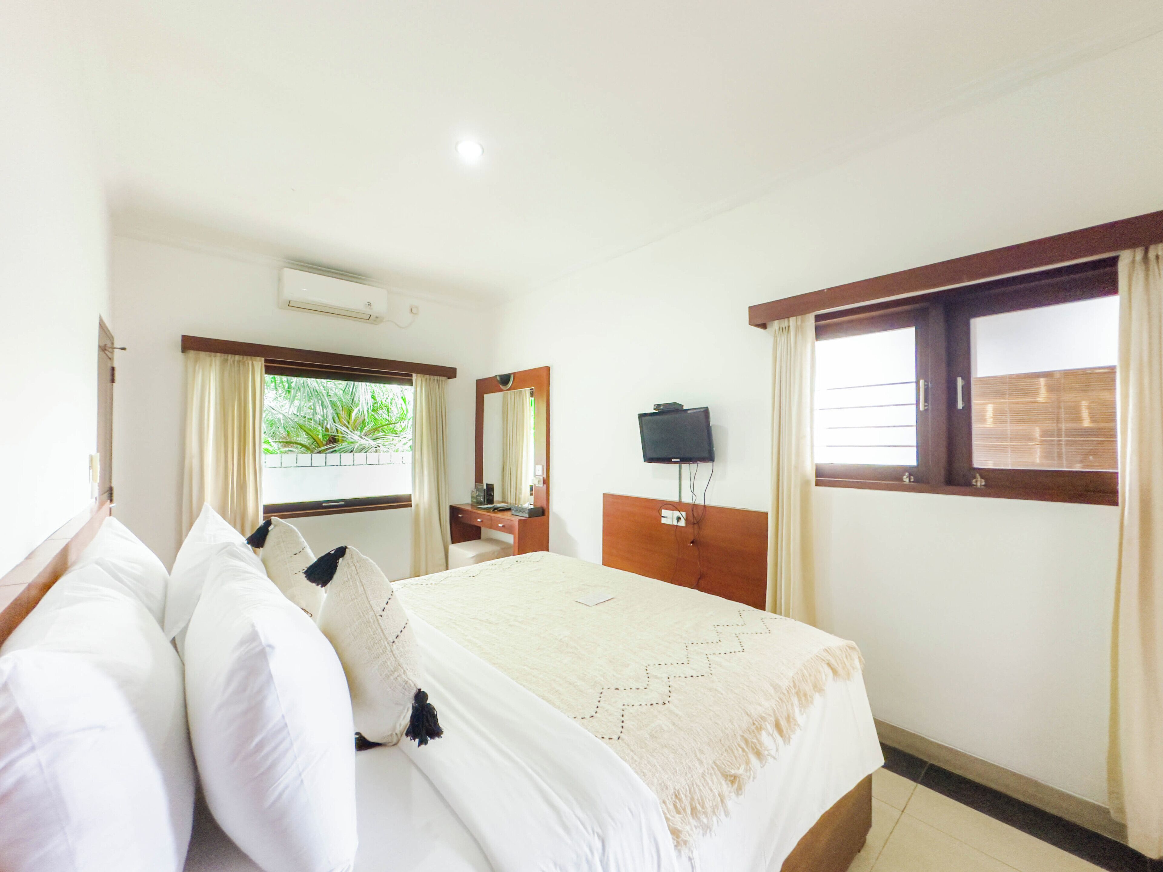 Chambre Double Standard | Minibar, coffres-forts dans les chambres, bureau