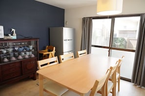 Ferienhaus (Private Vacation Home) | Eigene Küche | Mikrowelle, Ofen, Herdplatte, Reiskocher