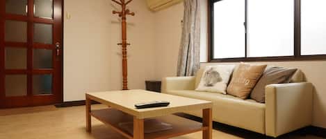 Private Vacation Home | Living area