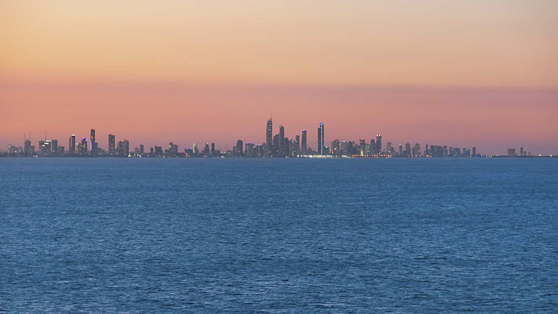 Brixton Rise 3 - Beachfront Tugun — image 9