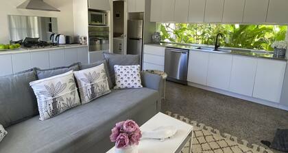 NEUES ANGEBOT 20% RABATT - PRIVATE BEACH HOUSE - HÖREN SIE DIE SURF