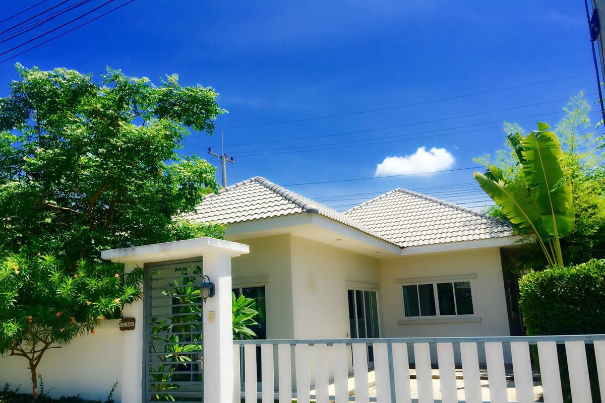 Comfort House, 2 Bedrooms | Iron/ironing board (on request), rollaway beds, free WiFi, bed sheets