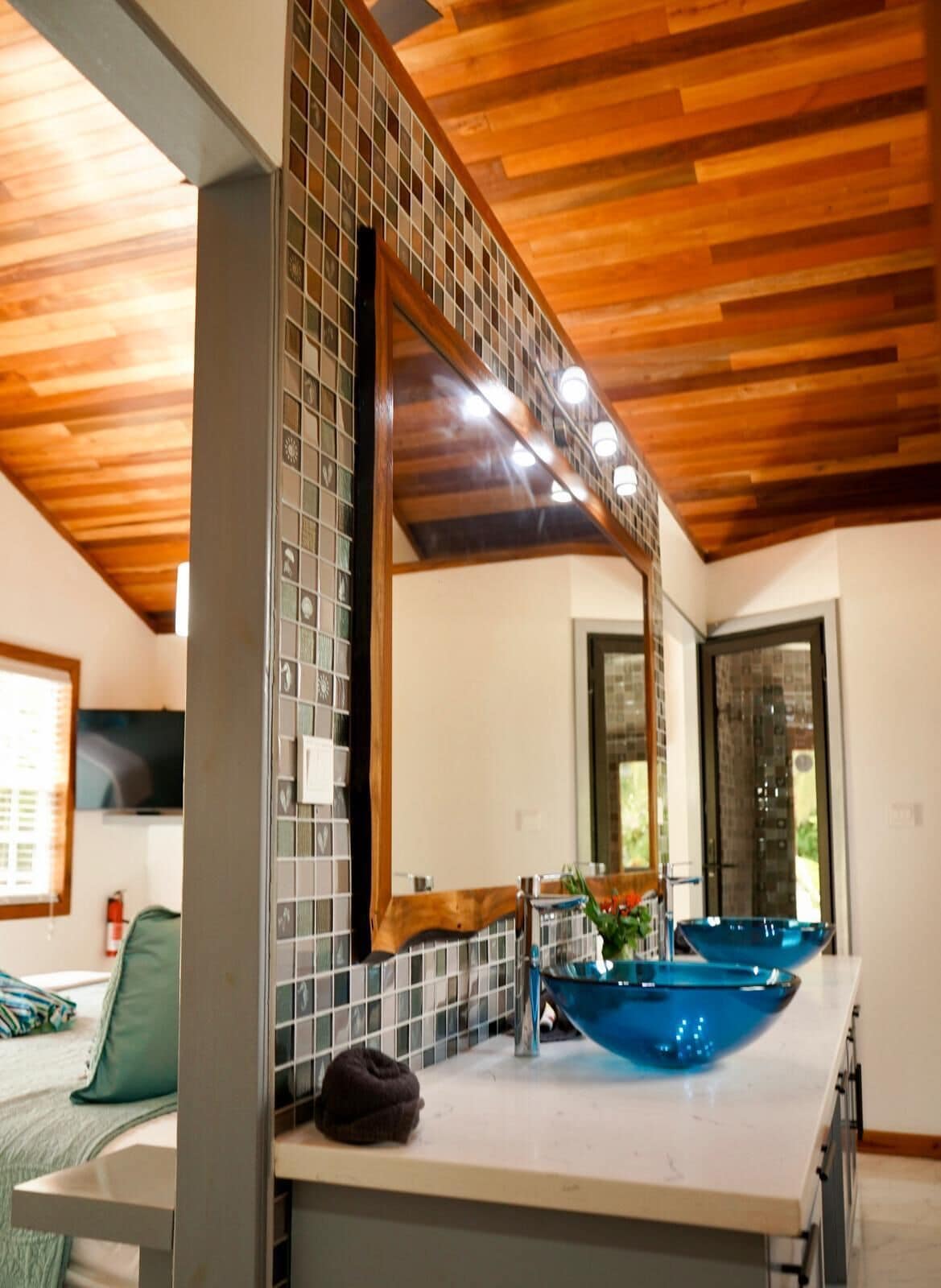 Luxury Cabin | Bathroom sink