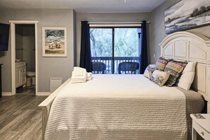 2 bedrooms, desk, iron/ironing board, Internet