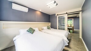 Phòng, 2 giường đôi, hiên, quang cảnh thung lũng (Garden 01)