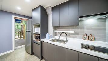 Room, 2 Double Beds, Terrace, Valley View (Garden 01) | Private kitchenette | Fridge, microwave, stovetop, electric kettle