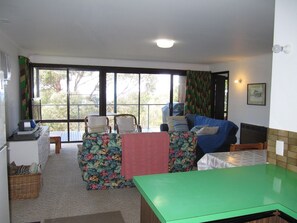 TV, music library - Polwarth (Lorne)