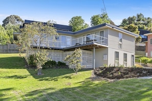 Exterior - Lorne Escape (Lorne)