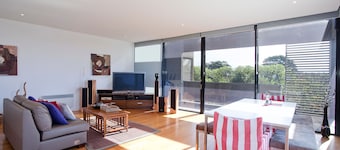 DEBONAIR 1 - Anglesea