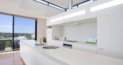 Debonair 1 - At Anglesea