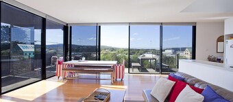 Debonair 1 - At Anglesea