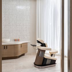 Couples treatment rooms, sauna, hot tub, steam room, body treatments