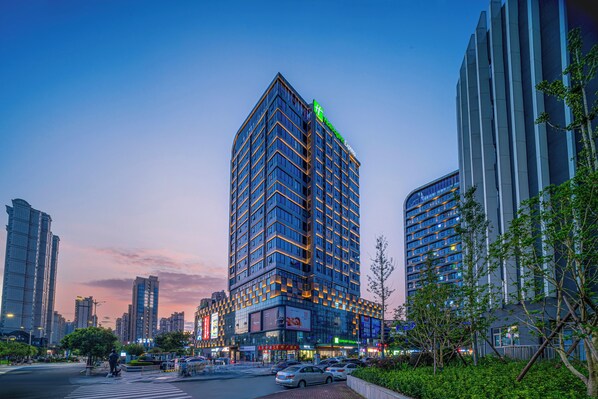 Exterior - Holiday Inn Express Nanchang West Station by IHG (Nanchang)