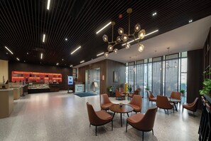Reception - Holiday Inn Express Nanchang West Station by IHG (Nanchang)