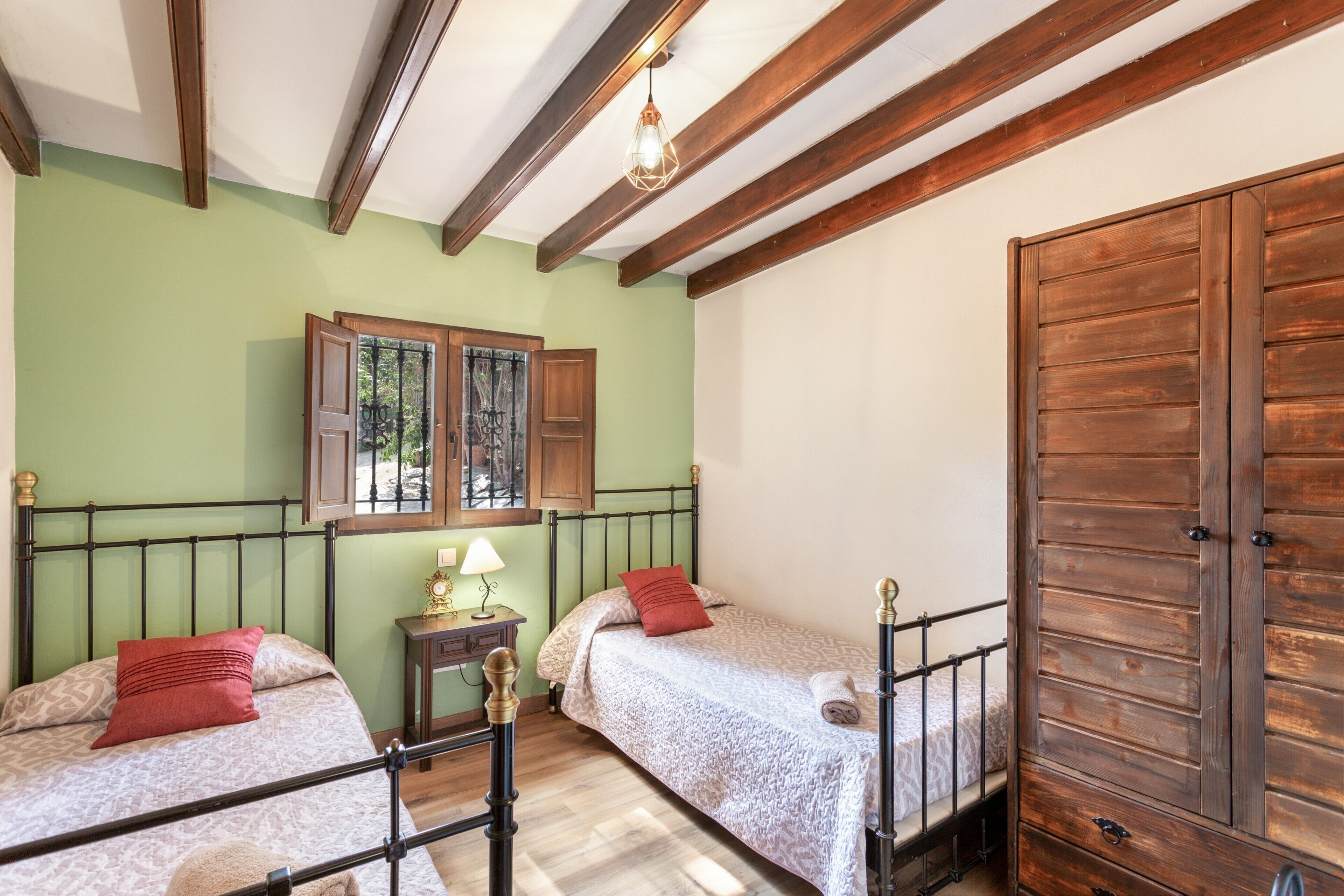 2 bedrooms, free WiFi, bed sheets