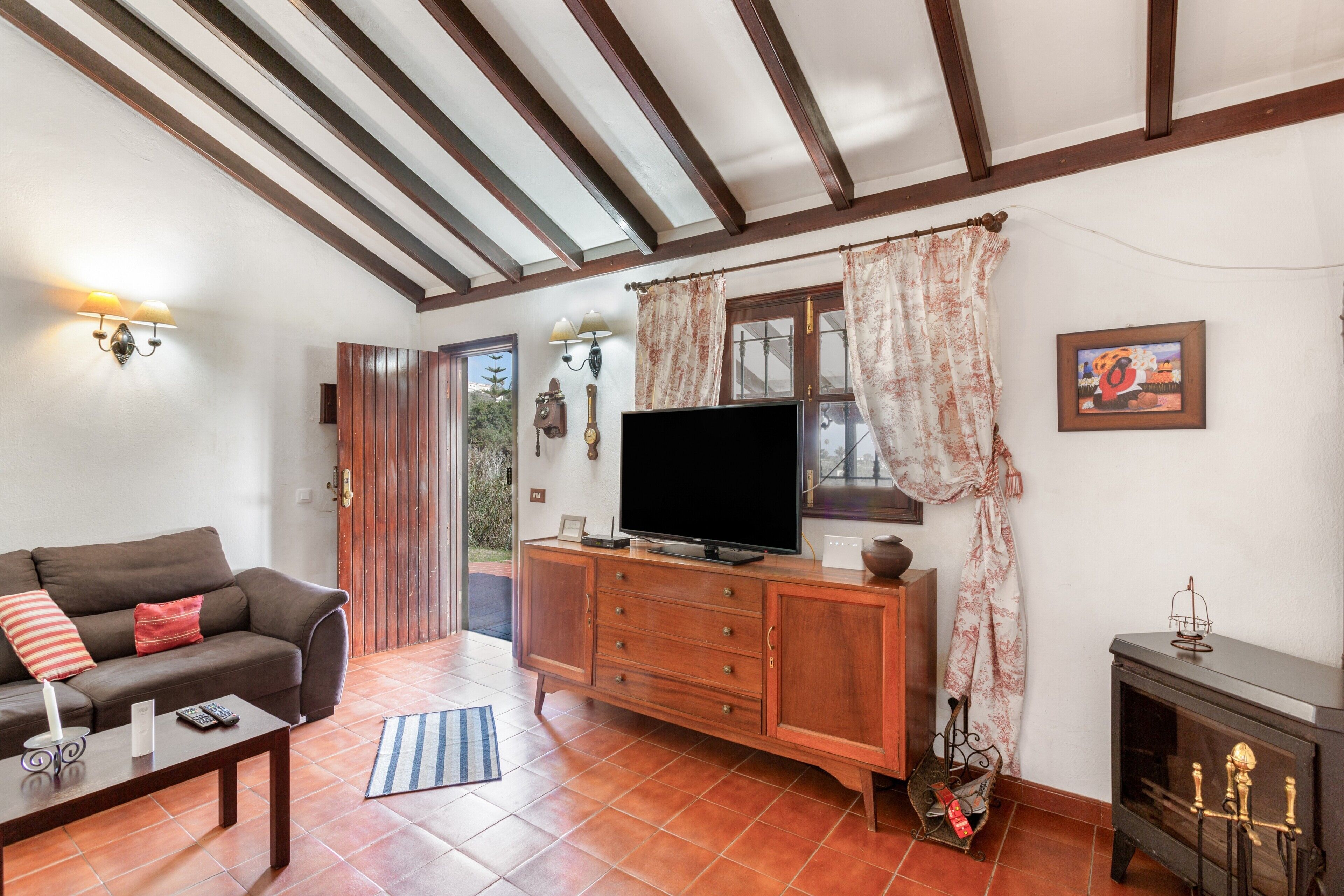 TV, fireplace, DVD player