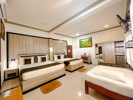 Deluxe-Vierbettzimmer | Bettwäsche aus ägyptischer Baumwolle, hochwertige Bettwaren