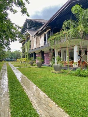 Property grounds - Sigiriya Kingdom Resort (Dambulla)