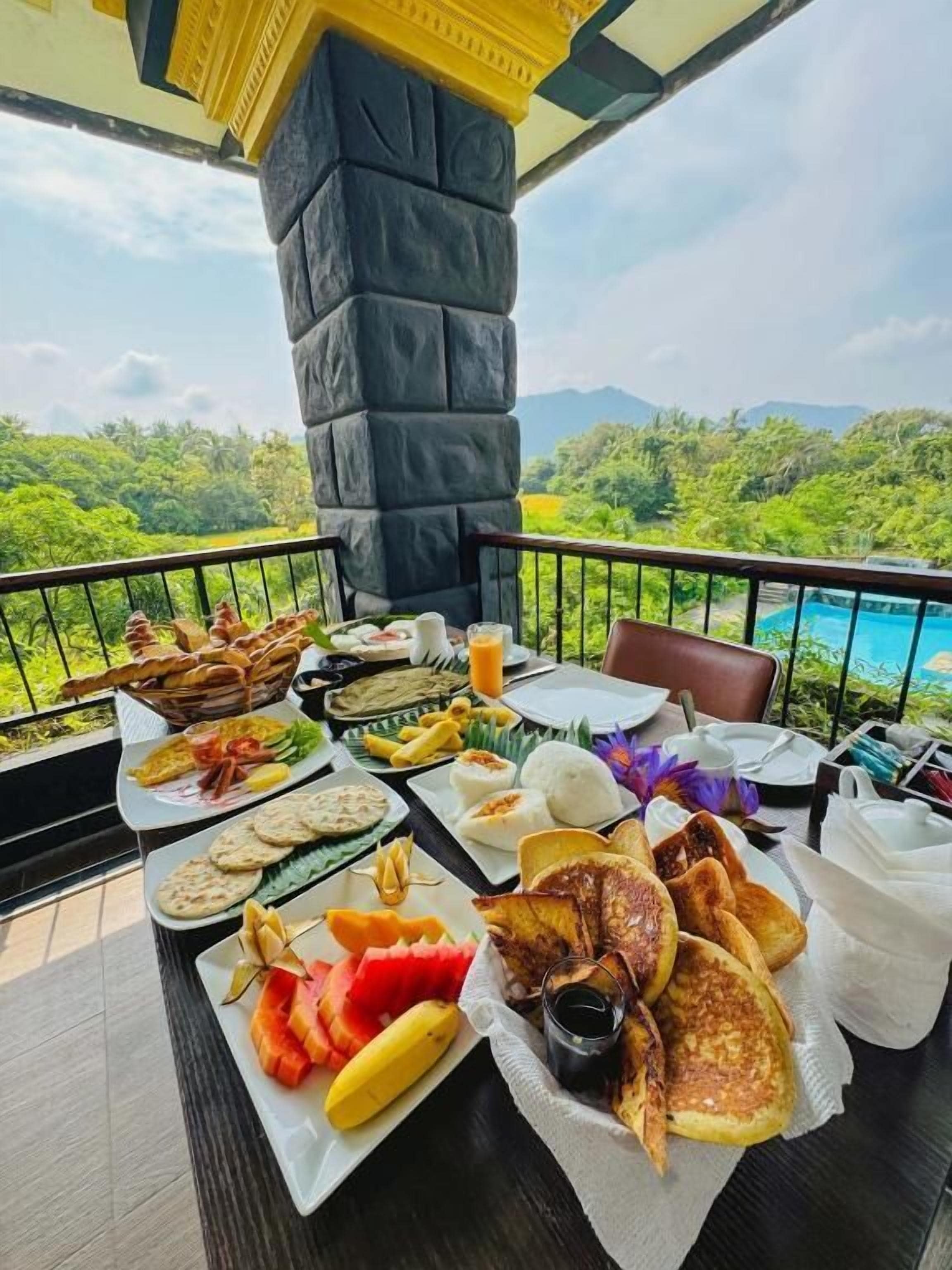 Deluxe vierpersoonskamer | Uitzicht vanaf balkon