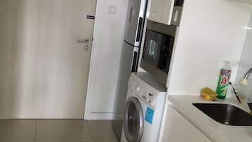 Fridge, microwave, stovetop, electric kettle