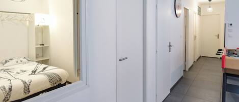 4 間睡房、免費 Wi-Fi