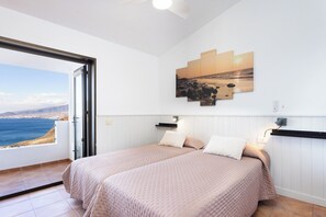 3 habitaciones, tabla de planchar con plancha, cuna de viaje y wifi 