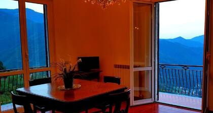 Panoramic house between the Cinque Terre and Portofino