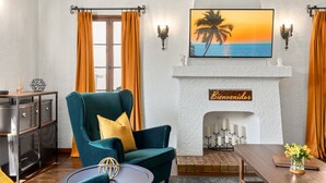 Unclassified image, 5 of 49, button - Visit the Beach from a Historic Downtown Apartment (Long Beach)
