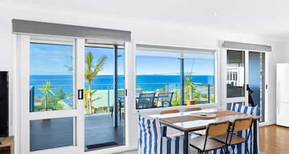 45 Hillside Cres Beach House