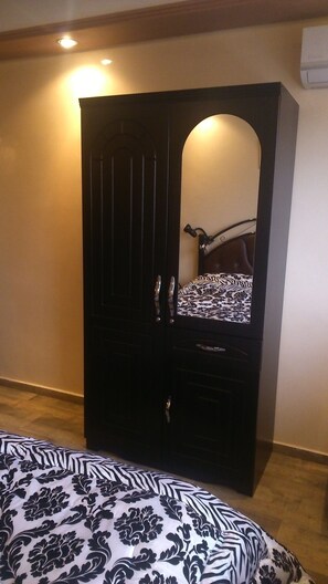 1 bedroom, WiFi - Furnished STUDIO Very well located available for long and short periods (RABAT)