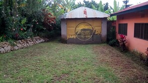 Family Room | Garden view - Ifulong cultural tourism homestay (Arusha)
