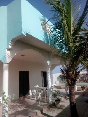 House, 3 Bedrooms | Terrace/patio - AkunaMatata (Mbour)