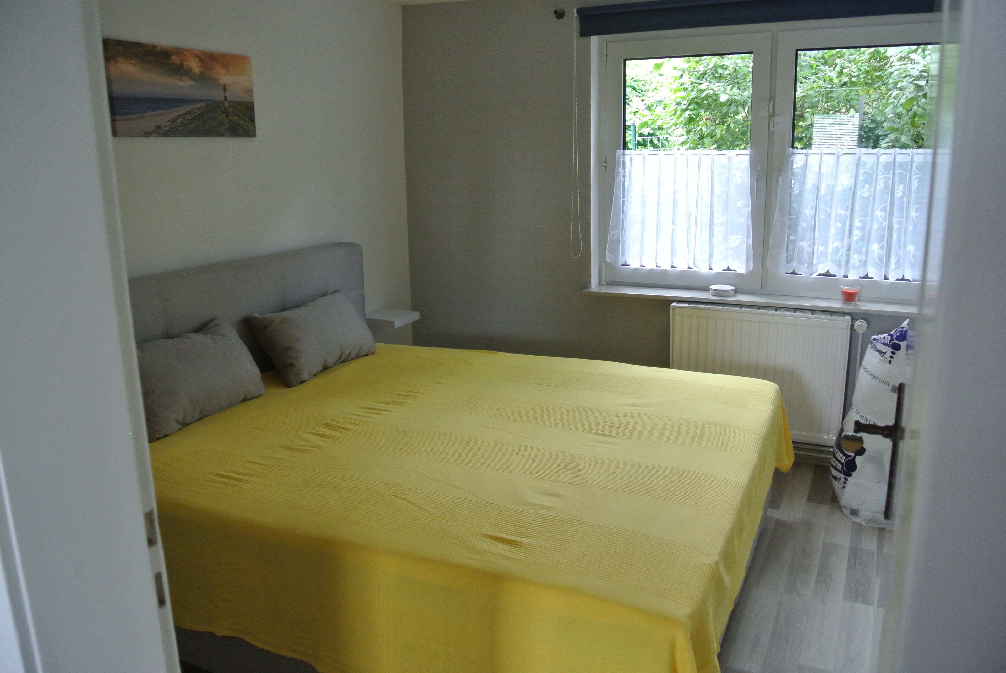 2 bedrooms, iron/ironing board, travel cot, free WiFi