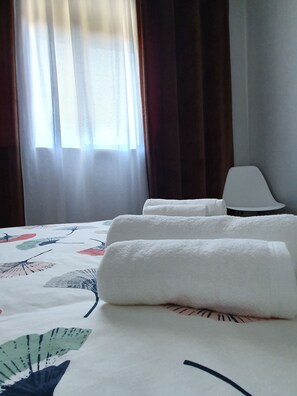 3 bedrooms, WiFi, bed sheets