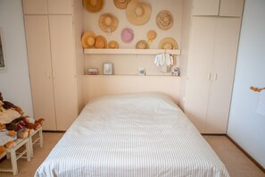 2 bedrooms