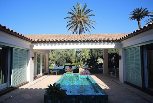 Unique: magnificent villa in Porquerolles