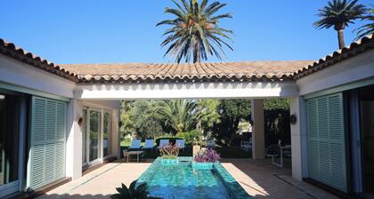 Unique: magnificent villa in Porquerolles