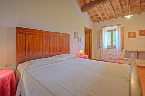 4 quartos, berço de viagem, Wi-Fi de cortesia