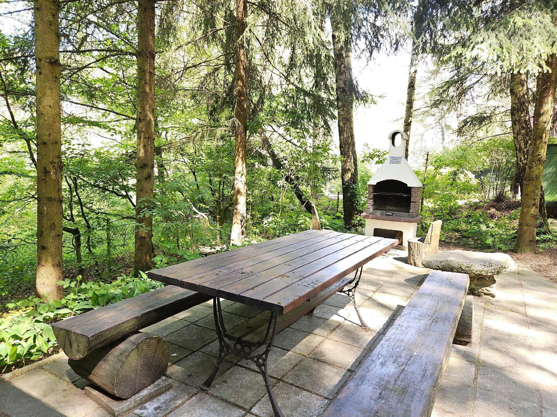 屋外ダイニン グエリア