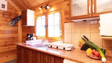 Fridge, microwave, coffee/tea maker, toaster