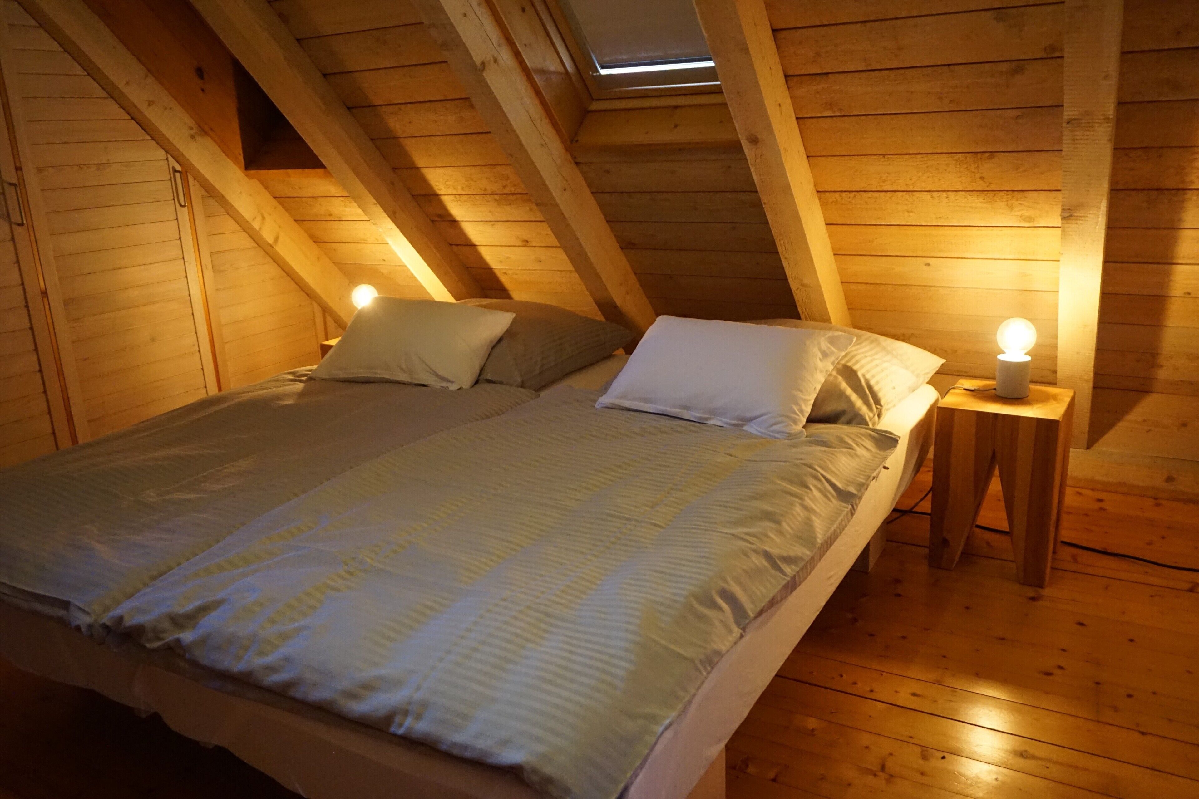 2 chambres, bureau, fer et planche à repasser, Wi-Fi gratuit
