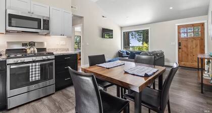 Romantic newly renovated beach cottage